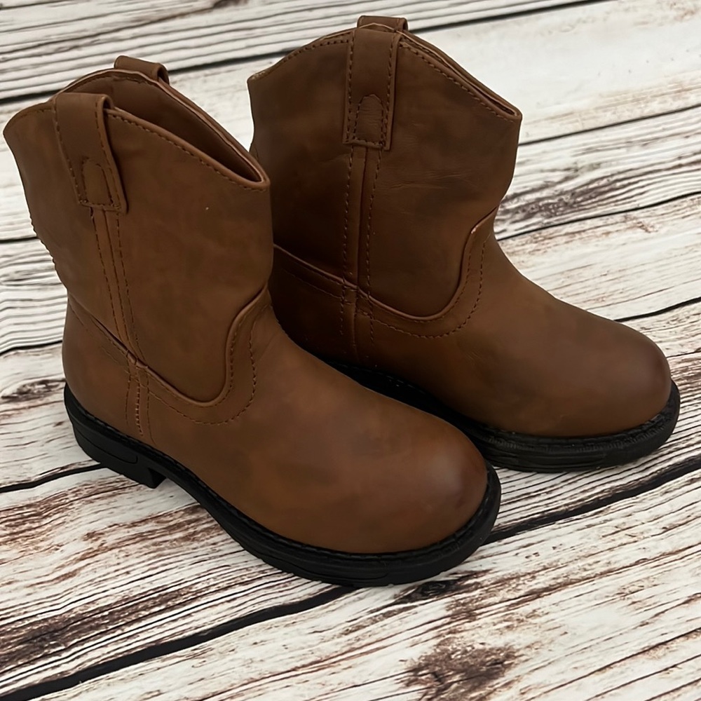 Toddler boy brown boots 9